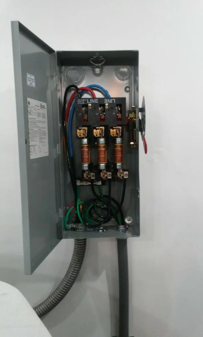 Three-phase disconnect switch installed for Electrical Wiring & Rewiring in Thatcher